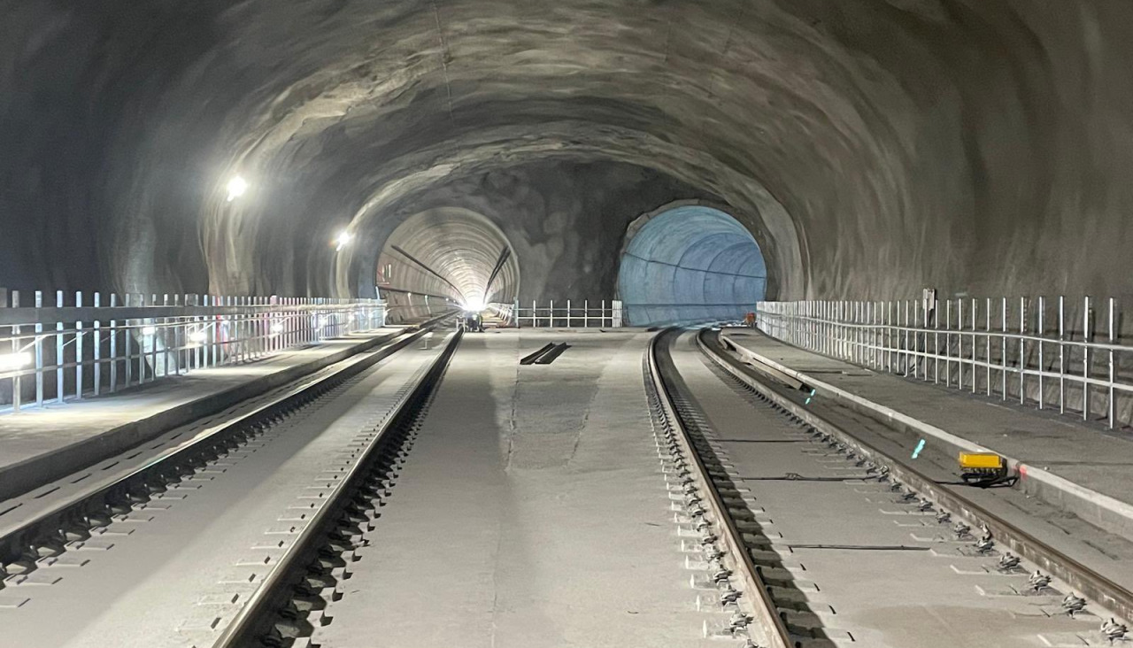 Túneles del acceso ferroviario de Langosteira