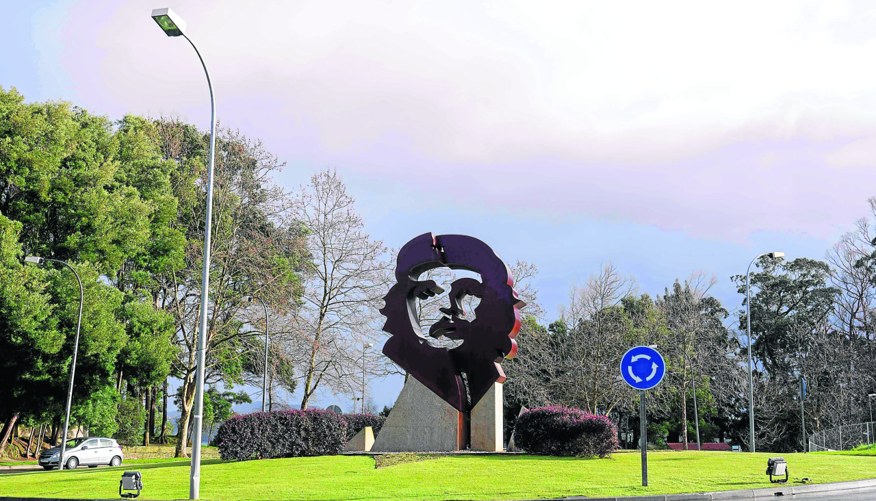 Estatua del Che Guevara en Oleiros