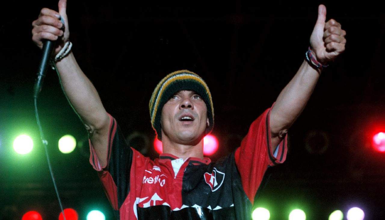 El cantante Manu Chao, durante un concierto en 2001