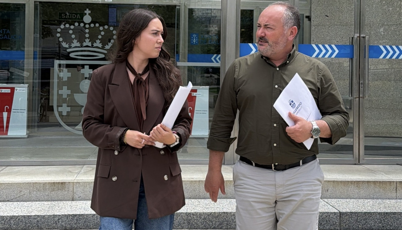 Responsables municipales ante la Delegación de la Xunta