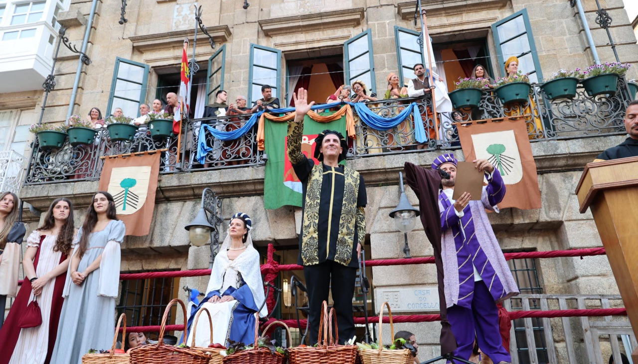 La Entrada del Señor de Andrade abrió la Feira Franca Medieval de Betanzos