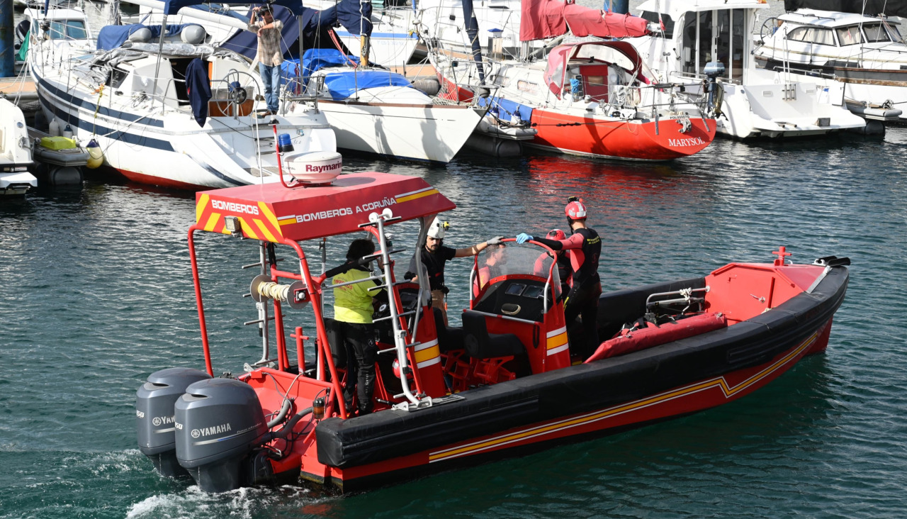 Lancha del Grupo de Rescate Acuático (GRA) de Bomberos