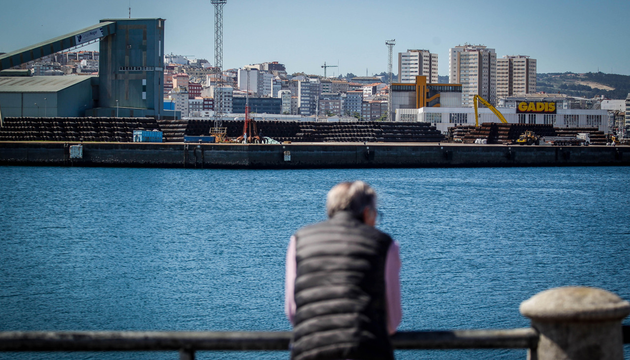Vista de los muelles del puerto de A Coruña