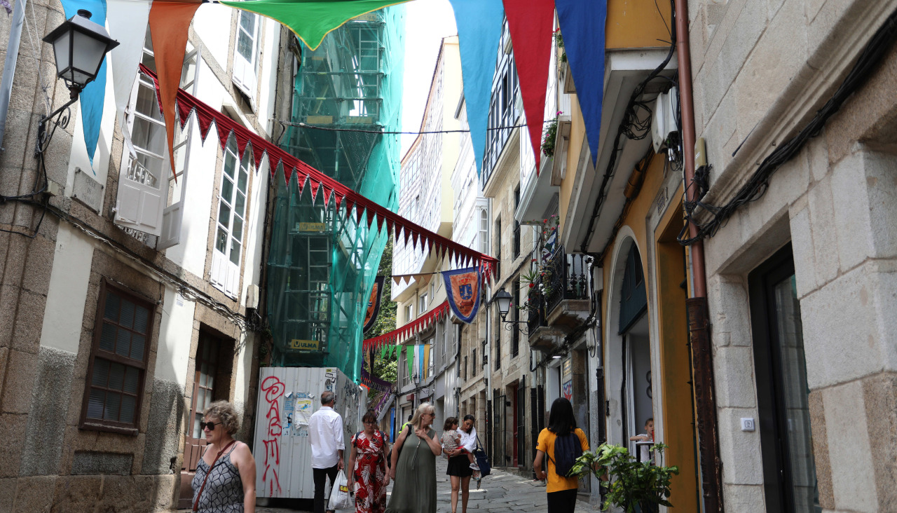 Las calles de la Ciudad Vieja acogen la XXX Feira das Marabillas