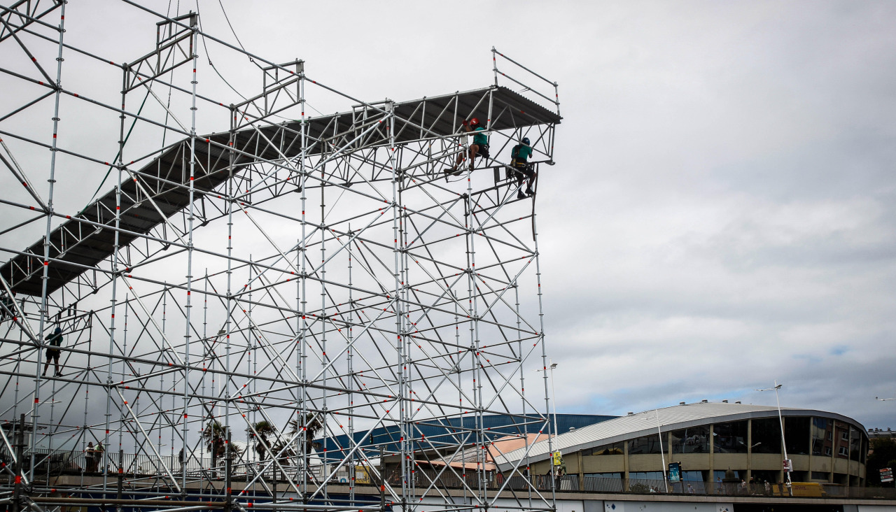 Montaje del escenario del Festival Noroeste