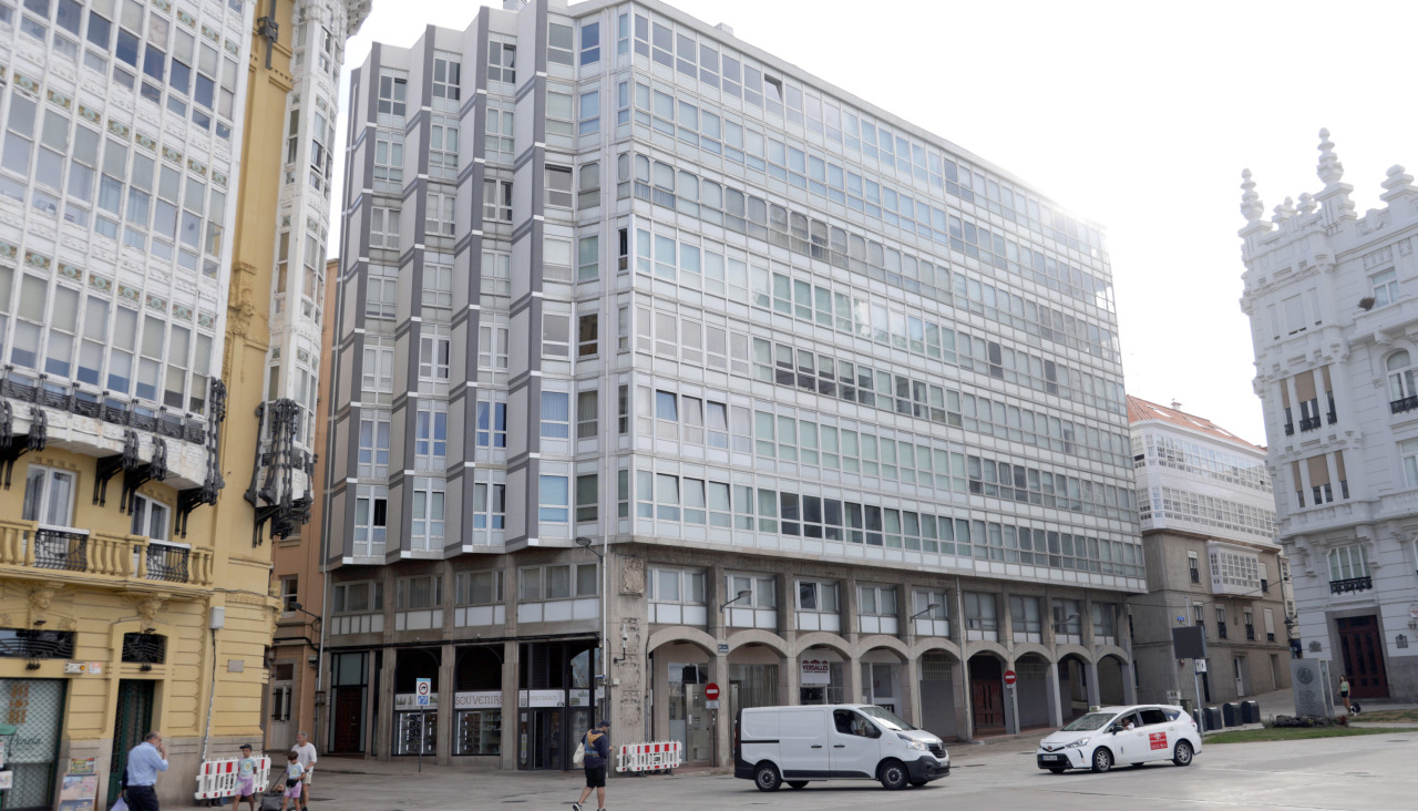 Edificio de Puerta Real,