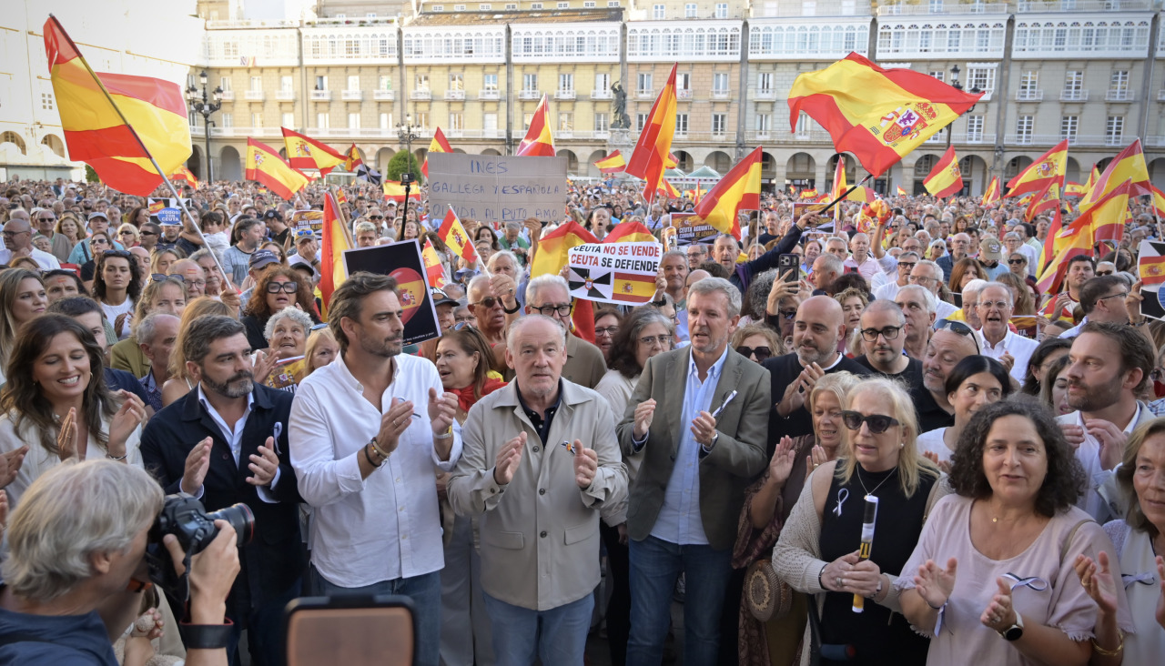 Cerca de 12.000 personas se congregaron en la plaza de María Pita este martes 02 de septiembre en apoyo a Ceuta