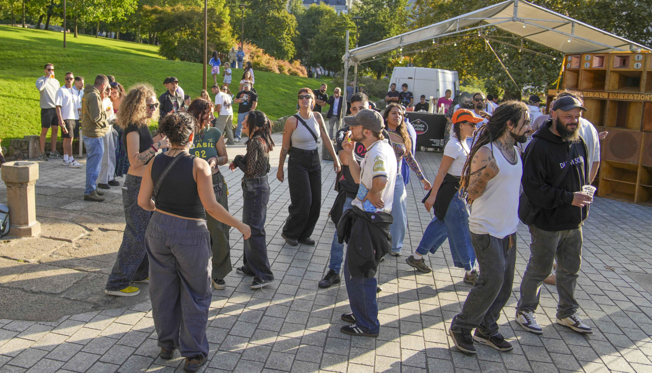 Ambiente en las fiestas de Oza de 2025