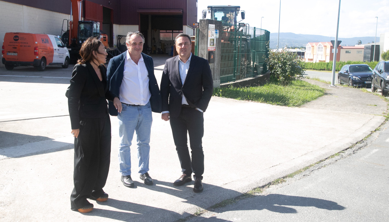 El presidente de la Diputación con miembros de la patronal de Espíritu Santo