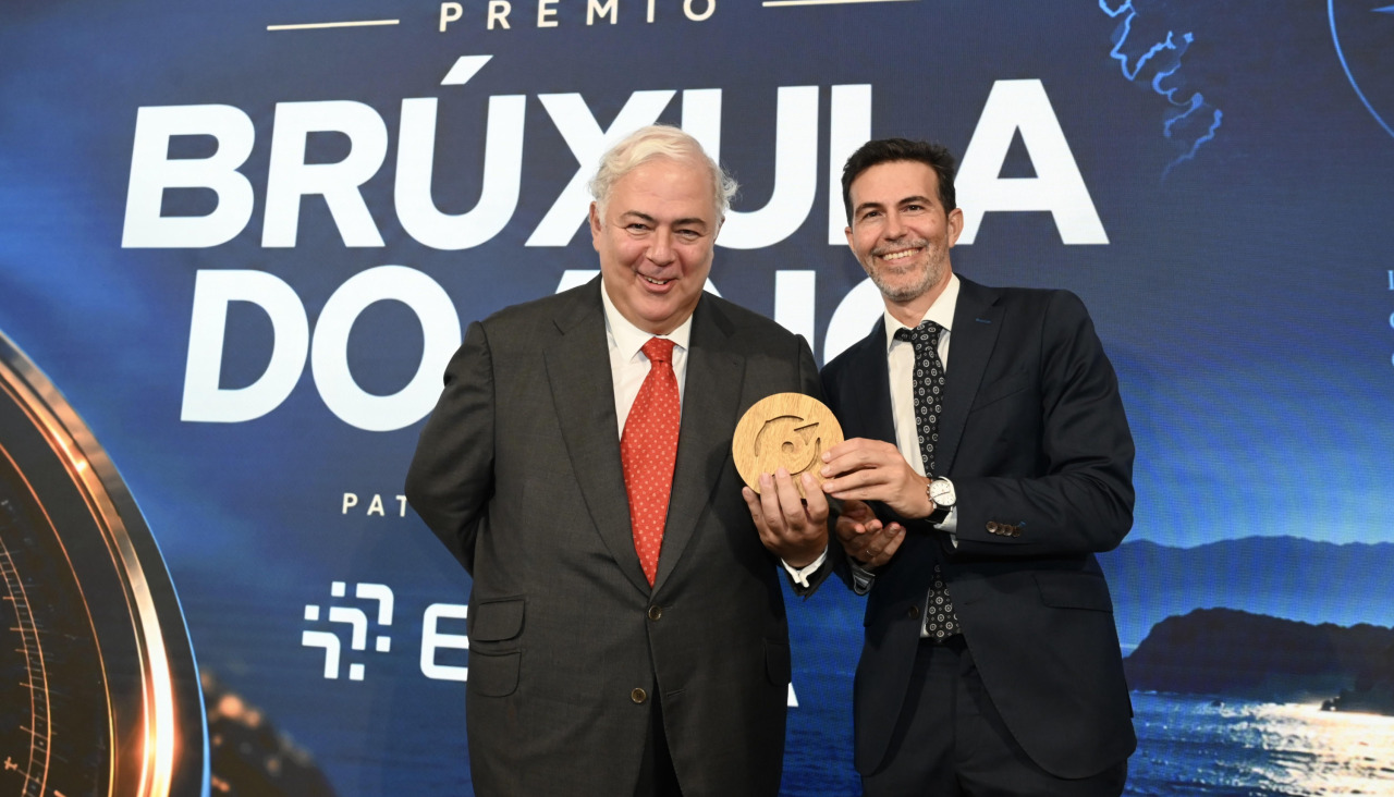 Javier Alborés.Premios brúxula