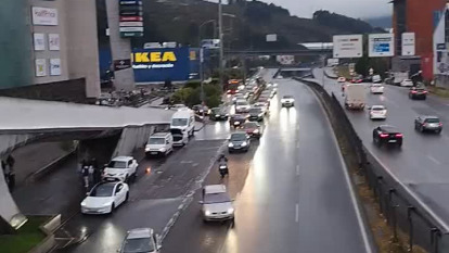 Atascos en el acceso a Marineda City