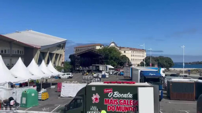Restos de la fiesta en Riazor