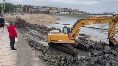 Trabajos en la Playa de Sada
