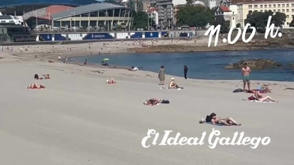 Día de calor en las playas de A Coruña el 12 de junio