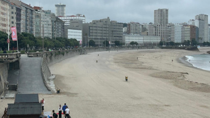 Los socorristas llegan a las playas de A Coruña