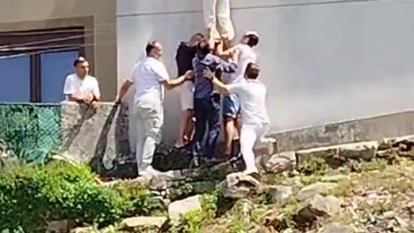 Alerta por incendio en una casa de Suevos durante las Festas do Verán