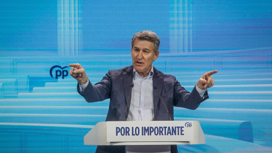 Los 'populares' se reúnen en Palexco para diseñar su estrategia de cara al nuevo curso