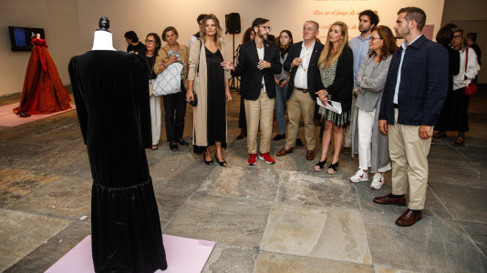 Una muestra reúne en la sala municipal de exposiciones de Palexco medio centenar de trajes de alta costura y ‘pret a porter’ de (14)