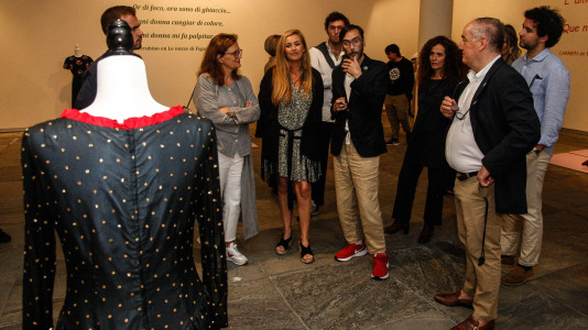 Una muestra reúne en la sala municipal de exposiciones de Palexco medio centenar de trajes de alta costura y ‘pret a porter’ de (15)