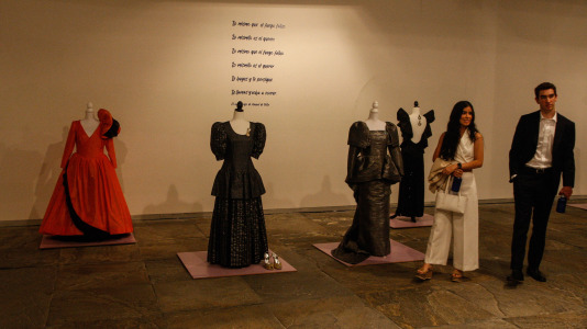 Una muestra reúne en la sala municipal de exposiciones de Palexco medio centenar de trajes de alta costura y ‘pret a porter’ de (9)