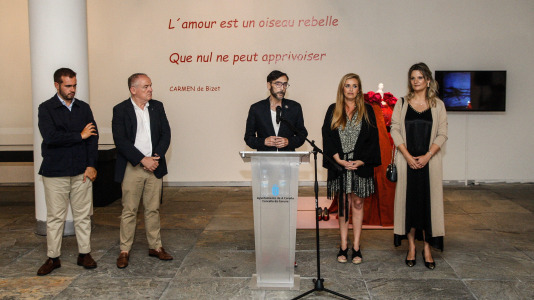 Una muestra reúne en la sala municipal de exposiciones de Palexco medio centenar de trajes de alta costura y ‘pret a porter’ de (6)