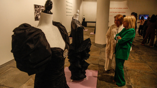 Una muestra reúne en la sala municipal de exposiciones de Palexco medio centenar de trajes de alta costura y ‘pret a porter’ de (16)