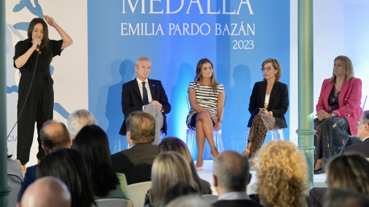 Entrega de las medallas Emilia Pardo Bazán f@Javier Albores (6)