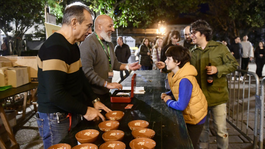 Vecinos de todos los barrios se acercaron a la plaza de Azcárraga javier alborés @Javier Albores (11)