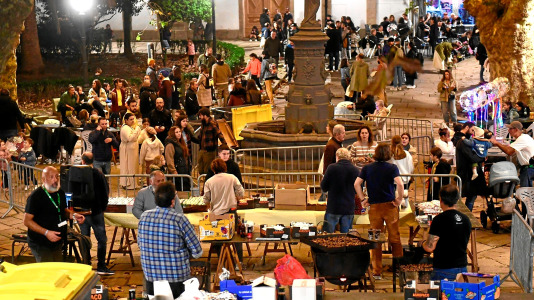 Vecinos de todos los barrios se acercaron a la plaza de Azcárraga javier alborés