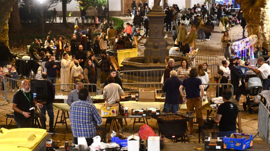 Vecinos de todos los barrios se acercaron a la plaza de Azcárraga javier alborés @Javier Albores (1)