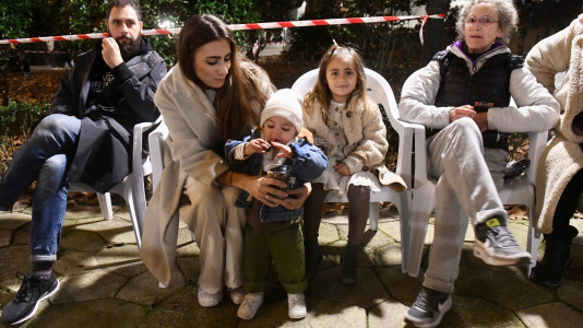 Vecinos de todos los barrios se acercaron a la plaza de Azcárraga javier alborés @Javier Albores (8)