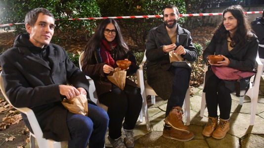 Vecinos de todos los barrios se acercaron a la plaza de Azcárraga javier alborés @Javier Albores (7)
