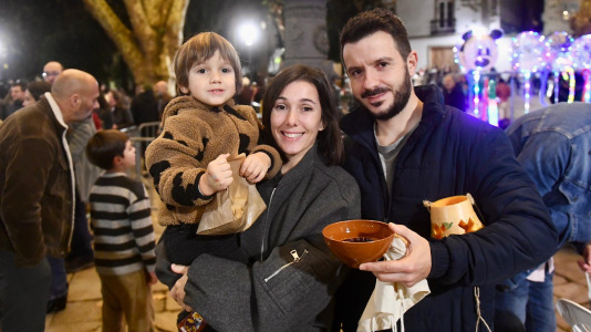 Vecinos de todos los barrios se acercaron a la plaza de Azcárraga javier alborés @Javier Albores (5)