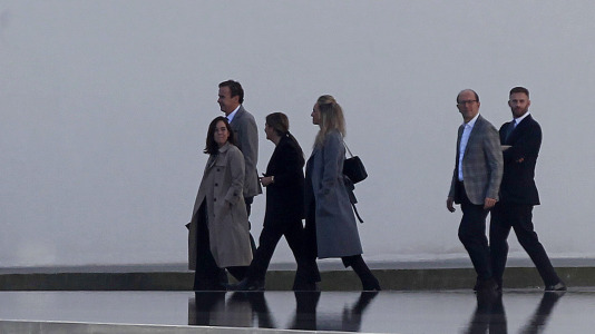 Asistentes a la presentación de la exposición sobre Helmut Newton organizada por la Fundación MOP en A Coruña, entre ellos Inés Rey y Gonzalo Trenor @ Quintana (14)