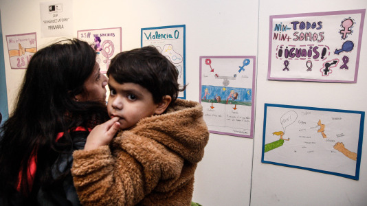 Exposición de trabajos escolares sobre el 25N (7)