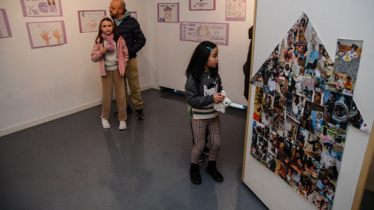 Exposición de trabajos escolares sobre el 25N (11)