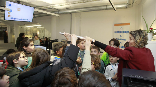 Los alumnos de 4ºB del CEIP Emilia Pardo Bazán visitamos El Ideal Gallego (34)