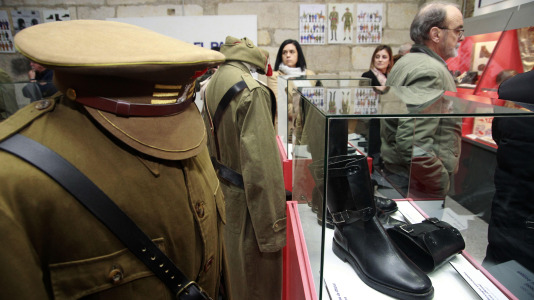 El museo militar exhibe la muestra “Marcando el paso. El calzado militar Segarra” (3)