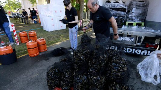 Lorbé disfruto de una gran fiesta con los mejillones como protagonistas @Patricia G. Fraga (35)