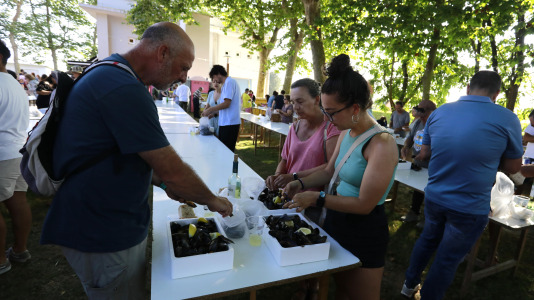Lorbé disfruto de una gran fiesta con los mejillones como protagonistas @Patricia G. Fraga (14)