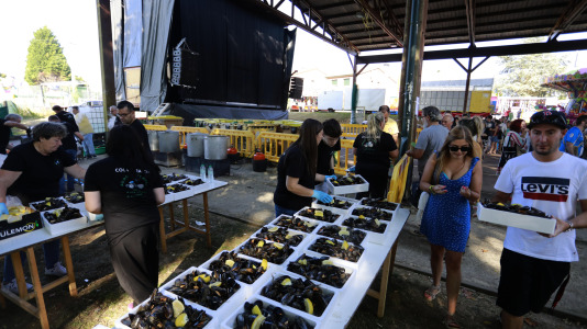 Lorbé disfruto de una gran fiesta con los mejillones como protagonistas @Patricia G. Fraga (24)