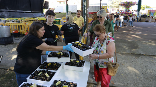 Lorbé disfruto de una gran fiesta con los mejillones como protagonistas @Patricia G. Fraga (5)