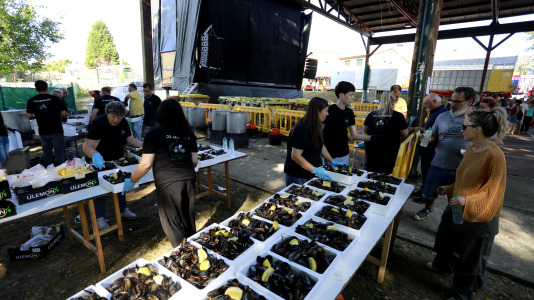 Lorbé disfruto de una gran fiesta con los mejillones como protagonistas @Patricia G. Fraga (25)