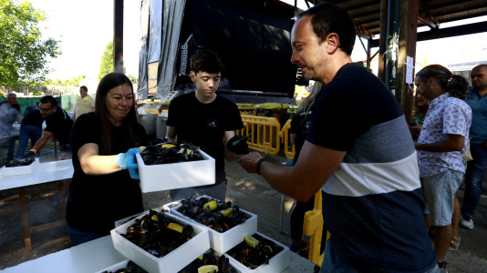 Lorbé disfruto de una gran fiesta con los mejillones como protagonistas @Patricia G. Fraga (9)