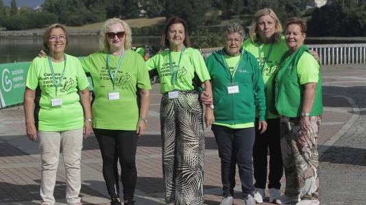 La Asociación Española Contra el Cáncer en Cambre llenó el paseo marítimo de O Burgo con su andaina (19)
