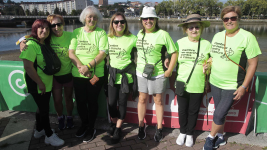 La Asociación Española Contra el Cáncer en Cambre llenó el paseo marítimo de O Burgo con su andaina (5)
