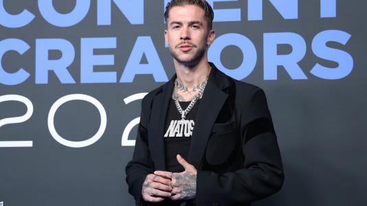 La alfombra azul de los Forbes Best Content Creators 2024 (26)