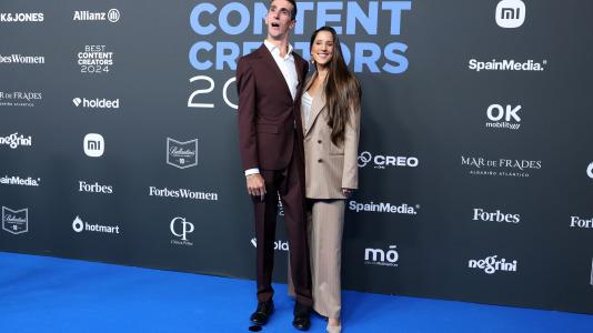 La alfombra azul de los Forbes Best Content Creators 2024 (16)