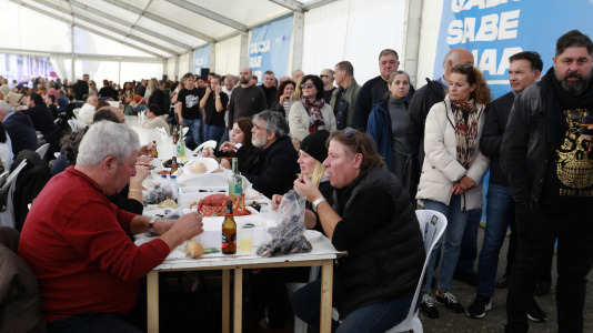 Cada Noviembre se celebra en el Puerto de Lorbé la Fiesta de la Centolla (32)