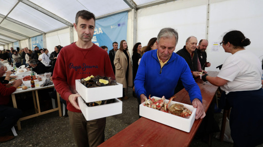 Cada Noviembre se celebra en el Puerto de Lorbé la Fiesta de la Centolla (25)